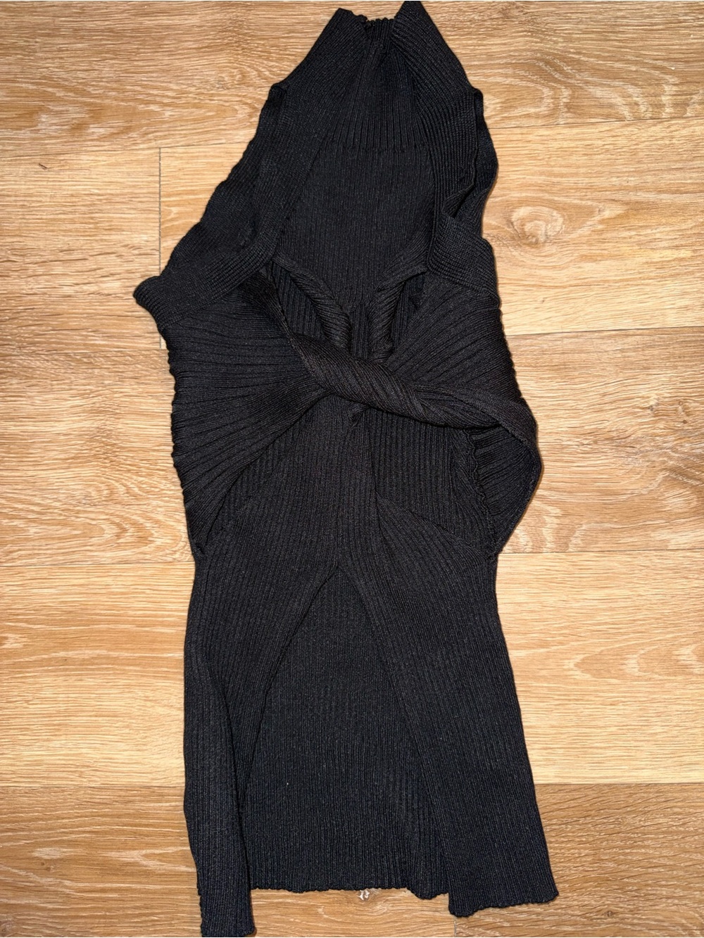 Source Unknown Black Ribbed Twist-Front Sleeveless Top